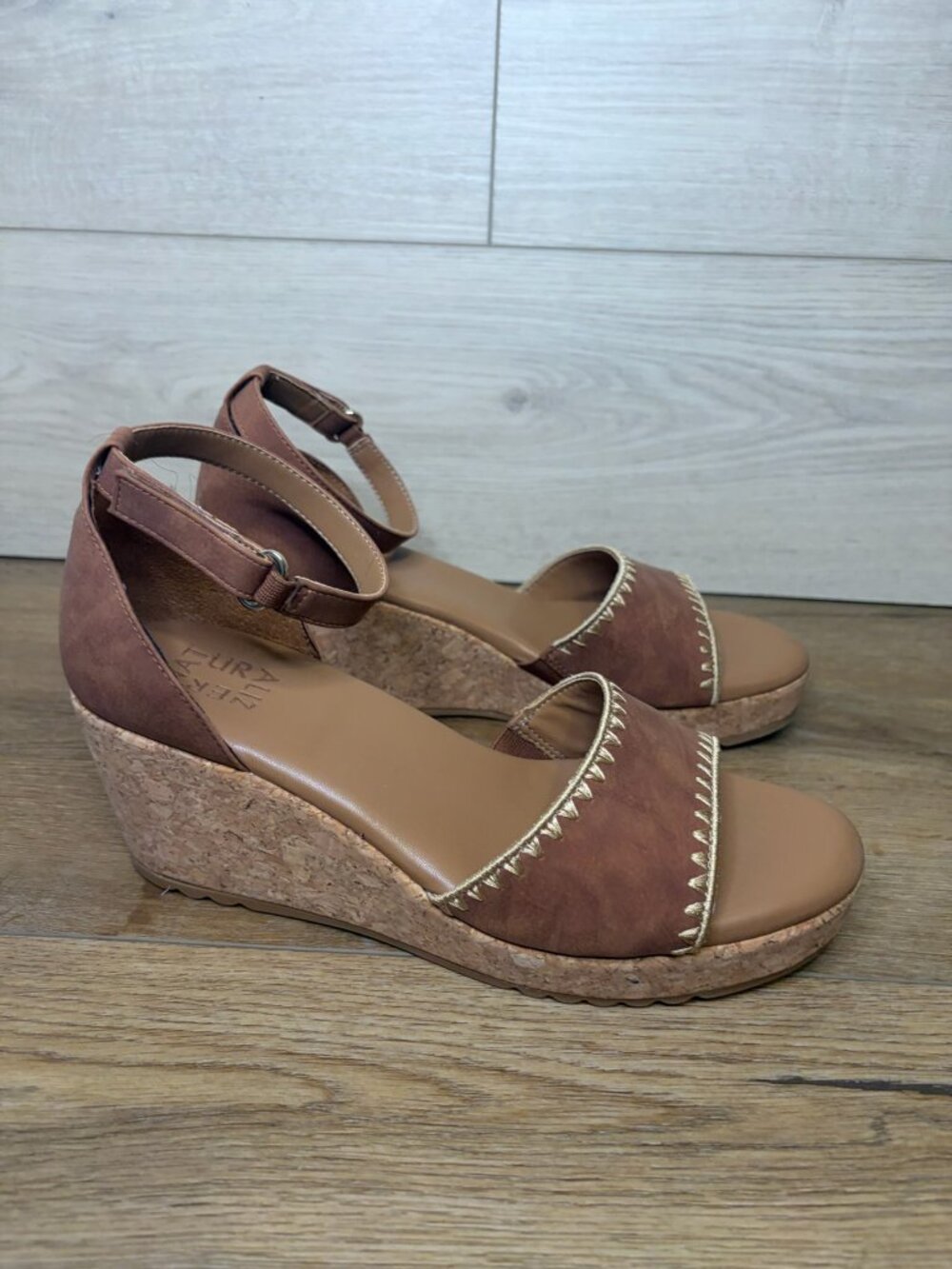 Naturalizer Olly 3 Ankle Strap Wedge Sandals Brown Nubu Size 5-12